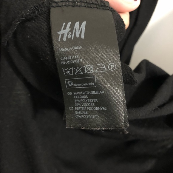 H&M Infinity Scarf - Picture 3 of 3